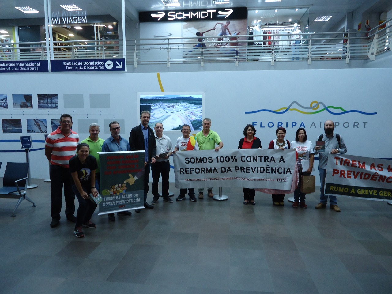 Sinfren participa de manifestação contra a Reforma da Previdência 