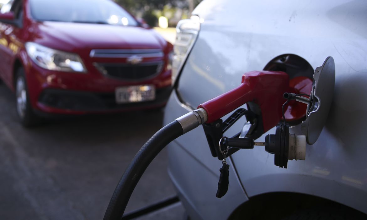 Posto de combustível responderá por atropelamento de frentista
